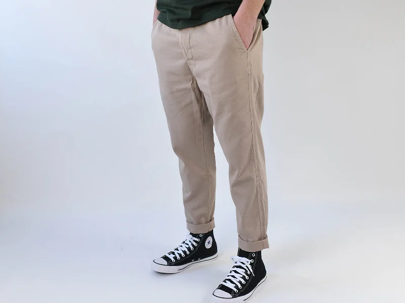 Can't Miss NEWTOWN TAPERED PANT. TAN