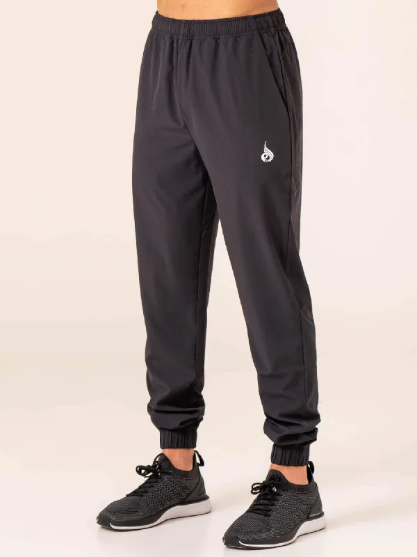 Price Blitz Emerge Training Pant - Faded Black