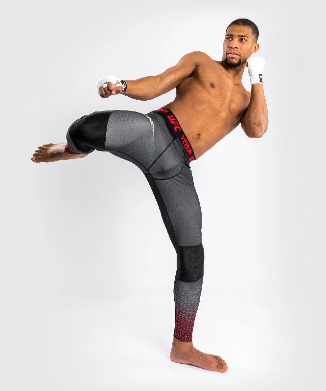 Best Seller UFC Venum Performance Institute Spat - Black/Red