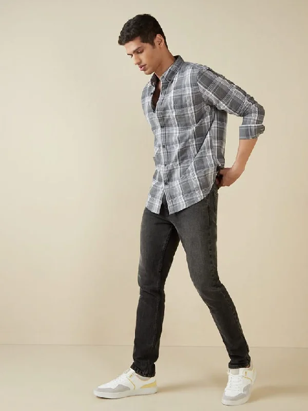 Weekend Discounts to Delight WES Casuals Grey Checkered Slim-Fit Shirt