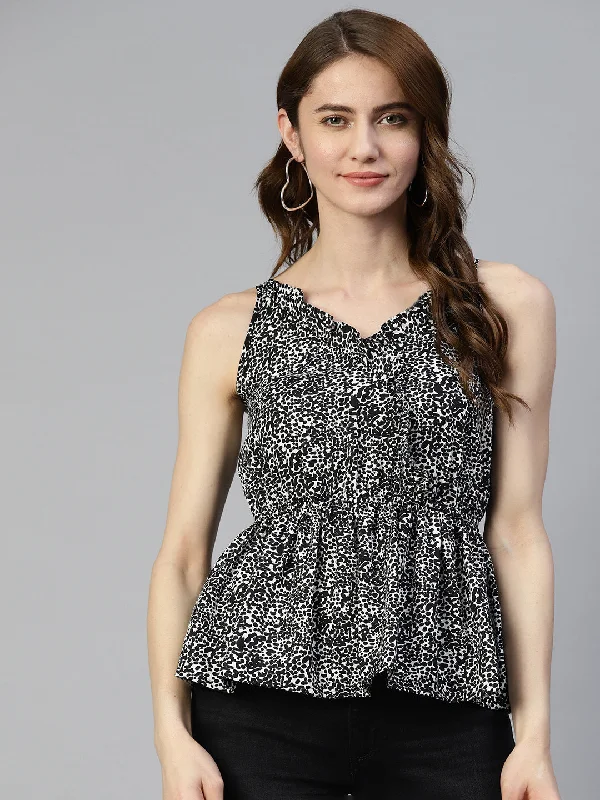 Hurry In Women  Printed crop top with frills