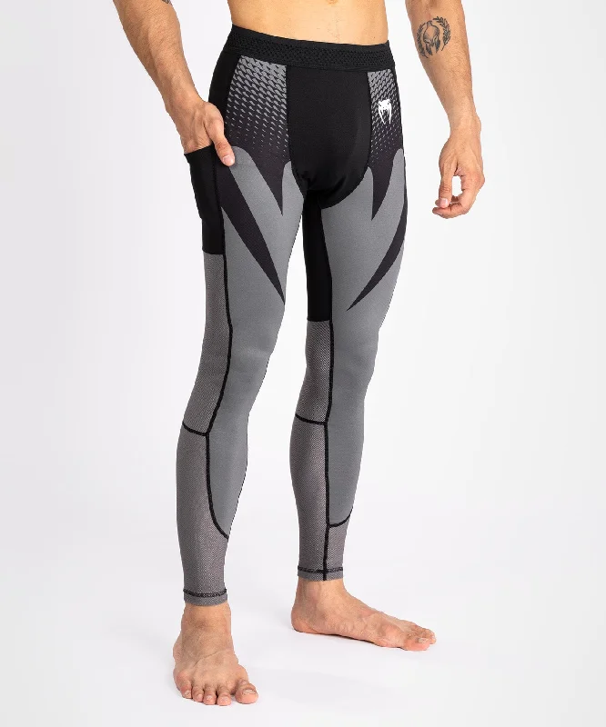 Deal Mania Venum Attack Men's Spats - Black