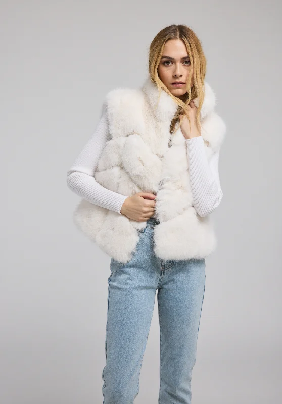 Weekend Specials to Grab Rosario Faux Fur Vest - White