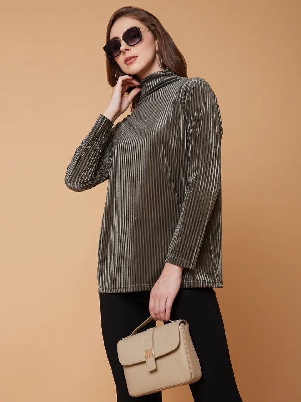 Weekend Specials to Savor Women Solid Olive Top