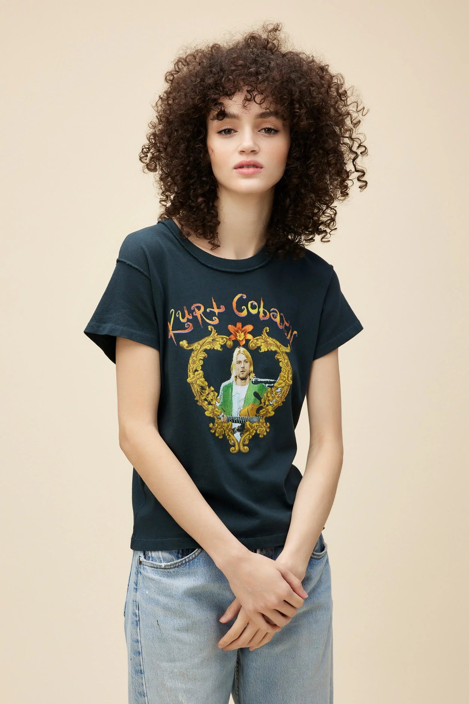 Year-End Deals Kurt Cobain Heart Frame Reverse GF Tee - Vintage Black