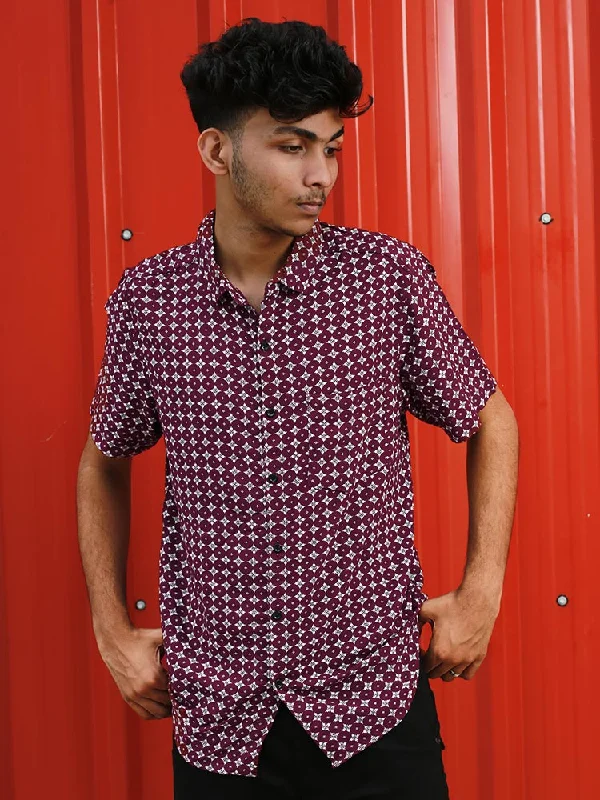 Weekend Steals Await Men Regular Fit Rayon Printed Half Sleeve Casual Shirt