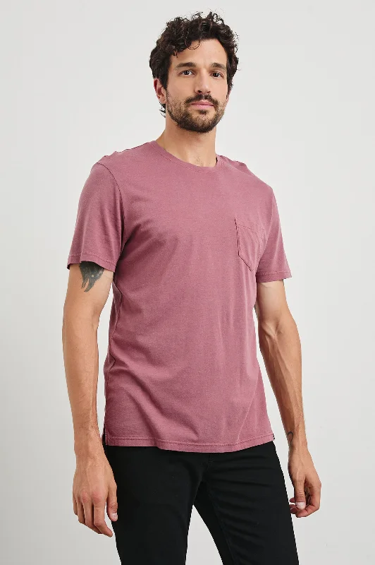 Super Bargain JOHNNY T-SHIRT - CRANBERRY