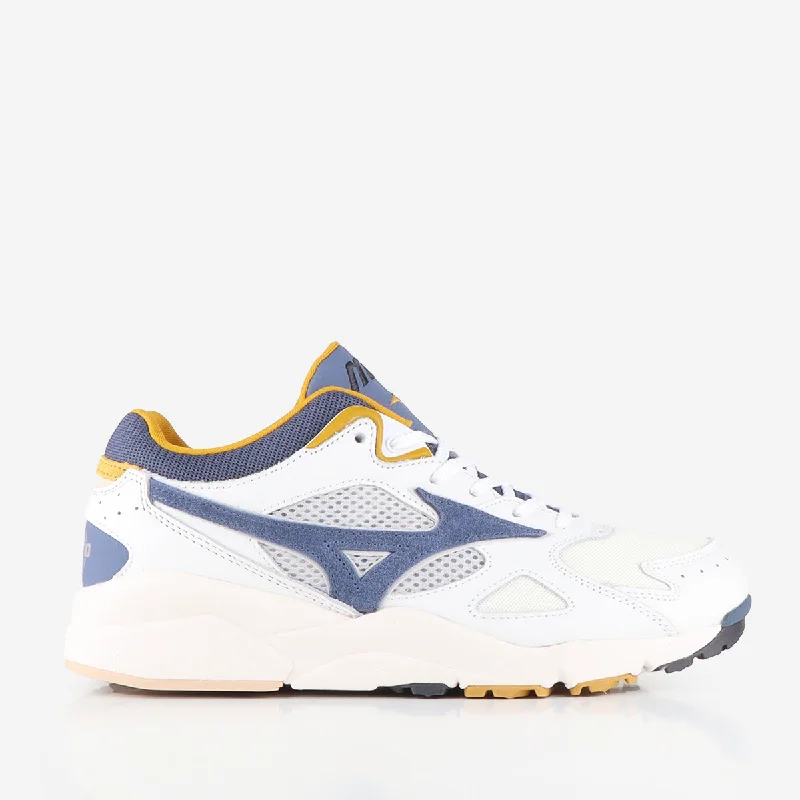 Weekend Specials to Snag Mizuno Sky Medal 'Age of Legends' Shoes