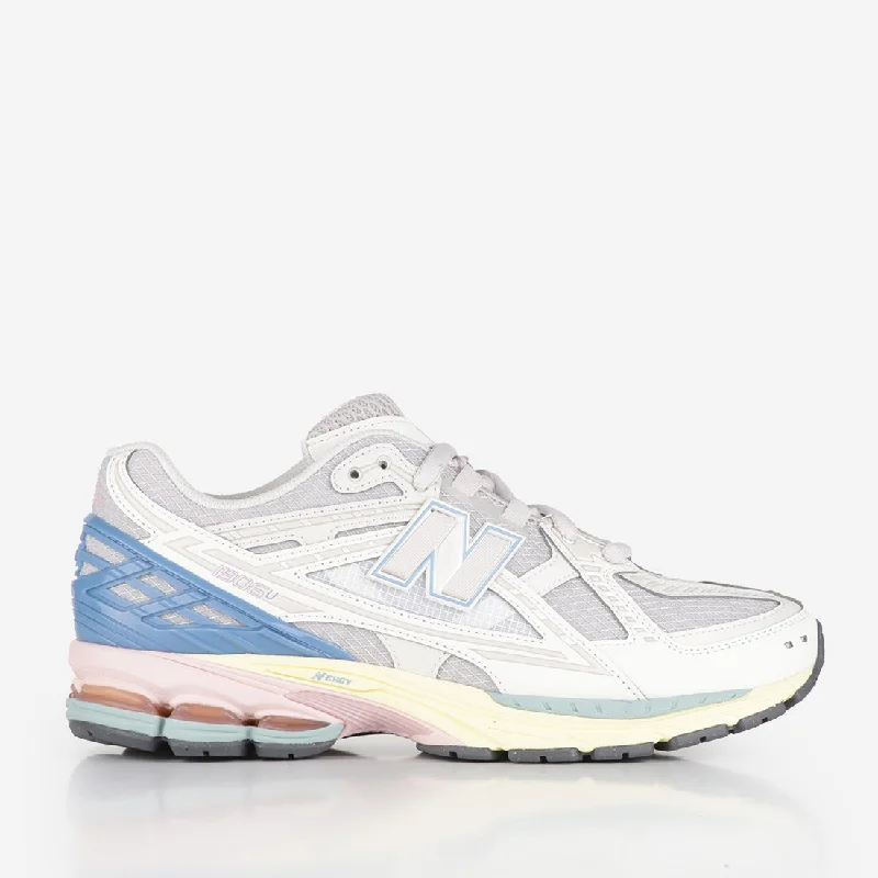 Online Exclusive New Balance M1906NC Shoes