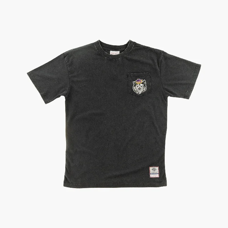 Sneak Peek Sale Washington Huskies Sailor Dawg Vintage Wash Premium Pocket T-Shirt